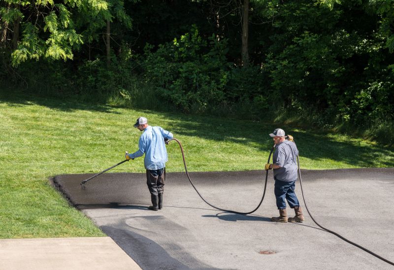 Asphalt Sealcoating