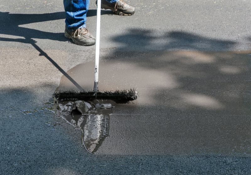 Asphalt Sealcoating
