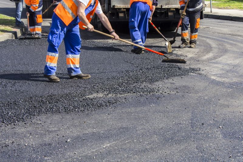 Asphalt Sealcoating